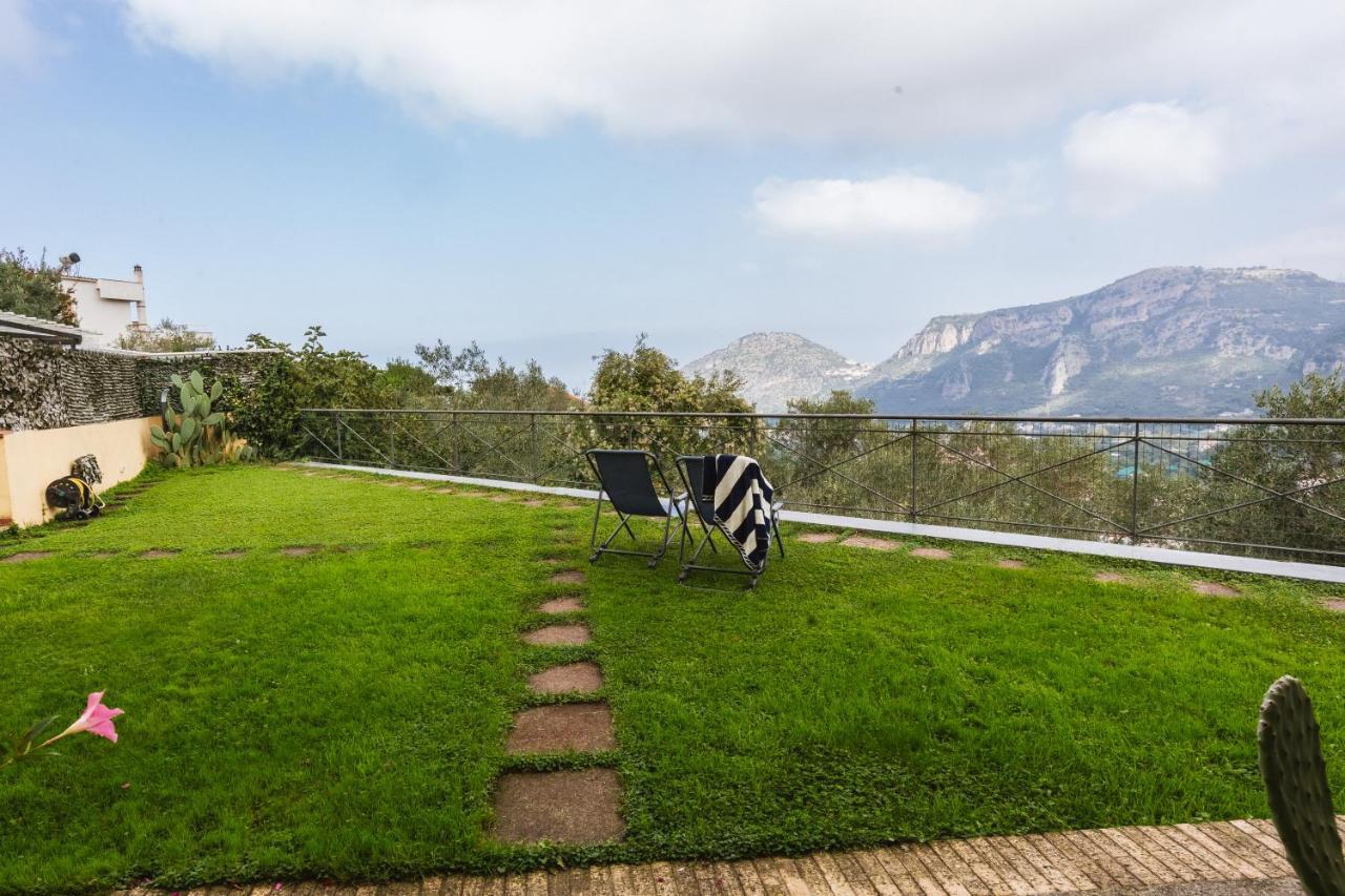 Villa Fanella, Independent House Between Sorrento & Amalfi Piano di Sorrento Luaran gambar