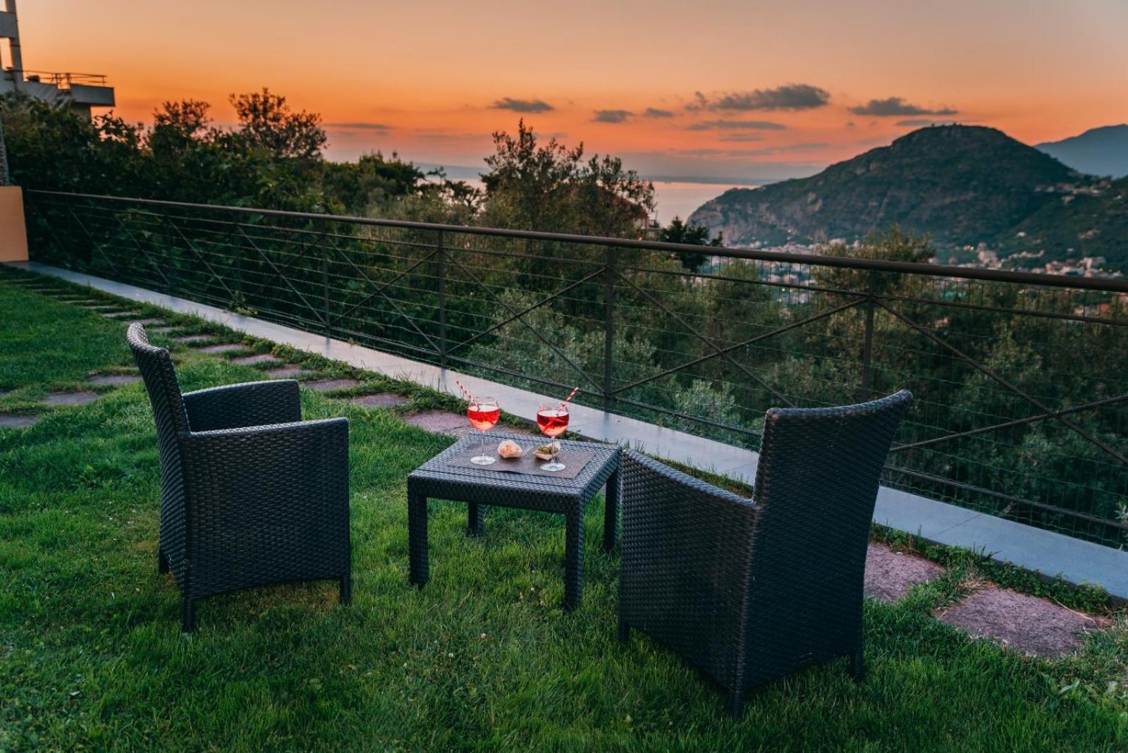Villa Fanella, Independent House Between Sorrento & Amalfi Piano di Sorrento Luaran gambar