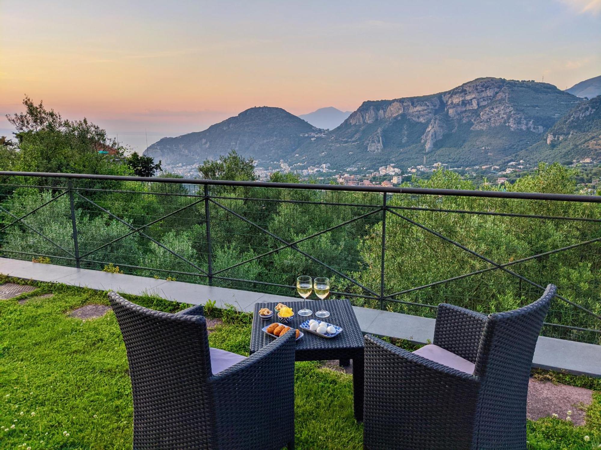 Villa Fanella, Independent House Between Sorrento & Amalfi Piano di Sorrento Luaran gambar